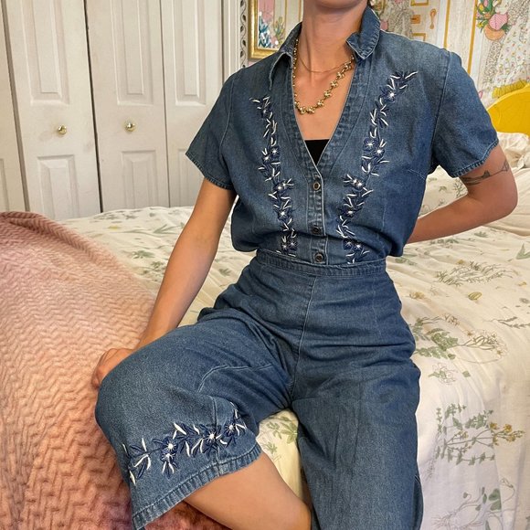 Pants - Vintage 90s embroidered denim jean matching set!
